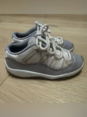 Nike Air Jordan 11 Retro Low Toddler "Cement Grey" sneakers size 10C